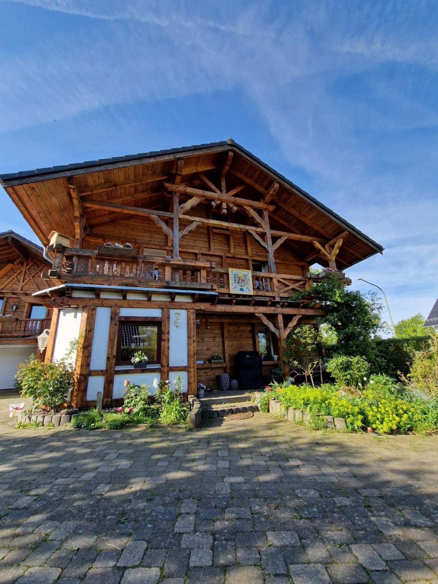 Ferienhaus Eifelgluehen Моншау Экстерьер фото